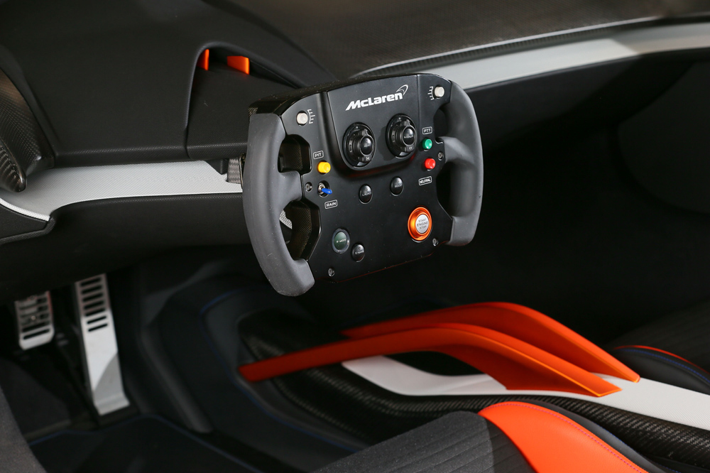 McLaren 675LT JVCKENWOOD Concept: Un interior mucho más futurista 2