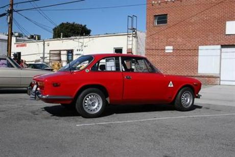 reunion-alfa-romeo-burbank-3.jpg