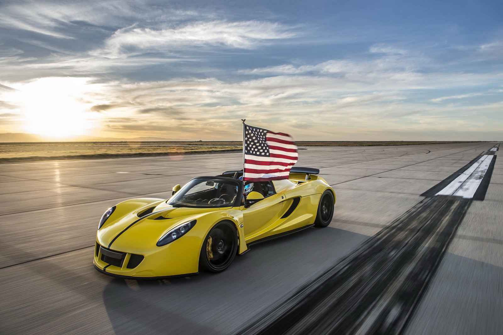 Hennessey Venom GT Spyder: Con todos ustedes, el descapotable más rápido del mundo 2