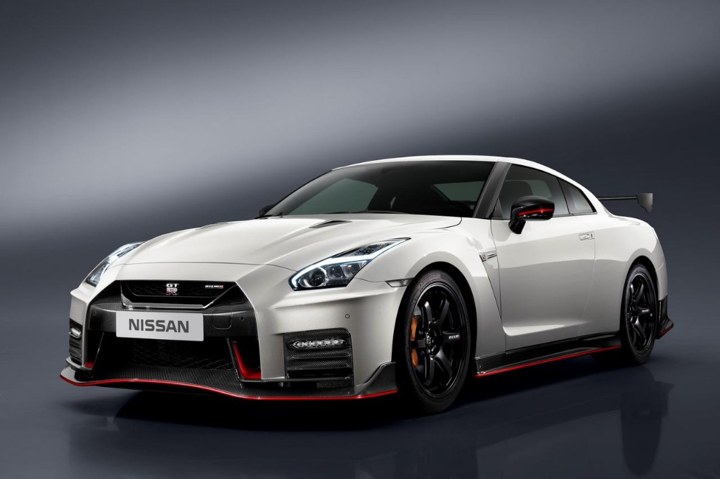Nissan GT-R NISMO 2017: El margen de mejora todavía existía y llega con 600 CV 7