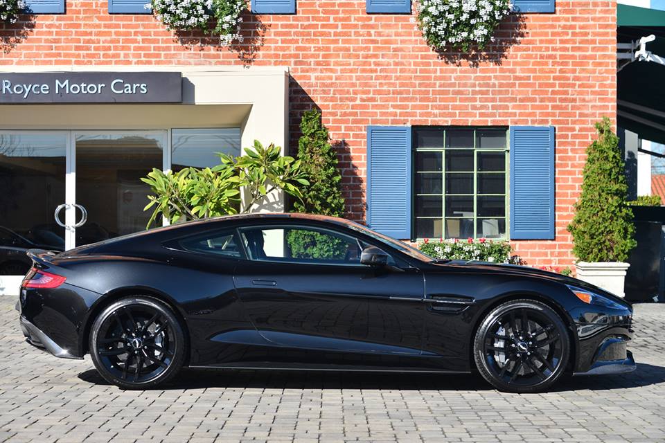 aston-martin-vanquish-carbon-edition-8.jpg
