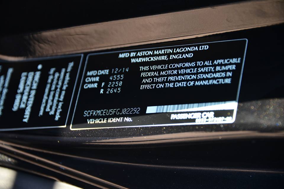 aston-martin-vanquish-carbon-edition-9.jpg