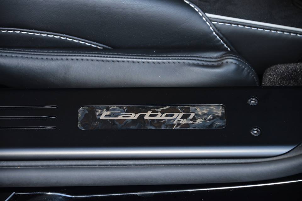aston-martin-vanquish-carbon-edition-19.jpg