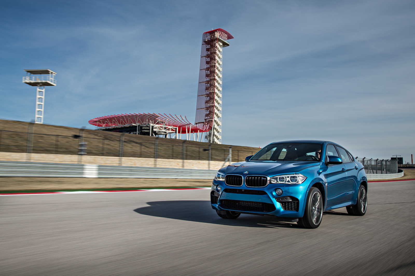 2015-BMW-X6M-68