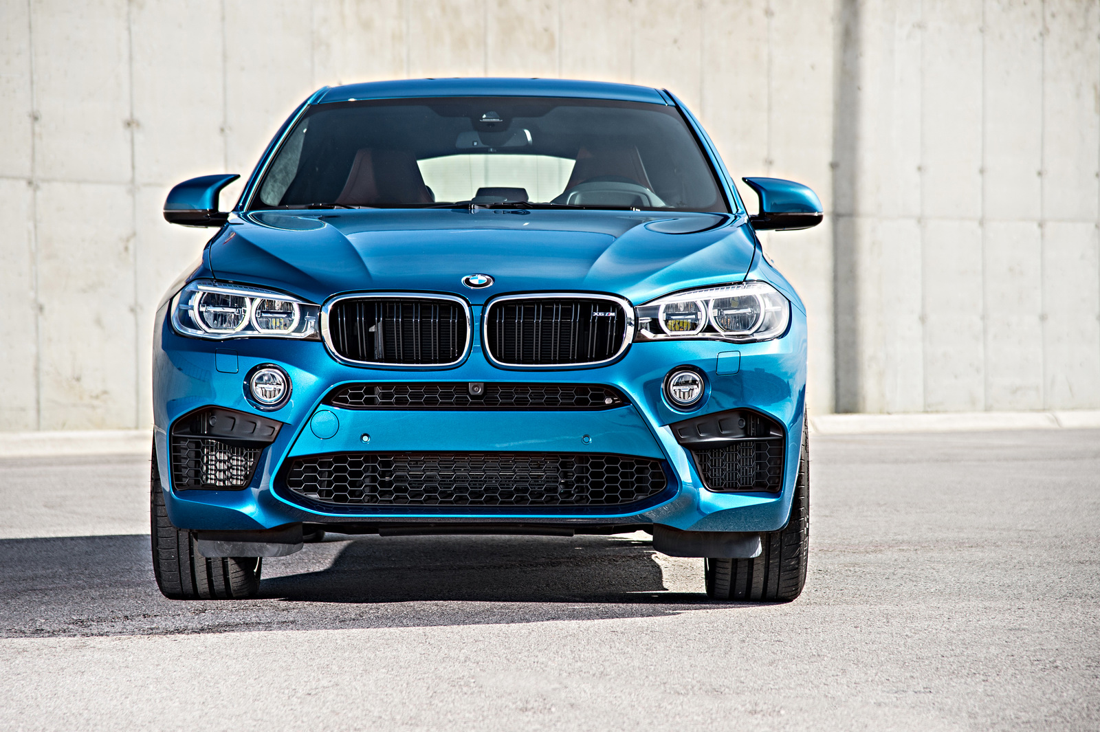 2015-BMW-X6M-92