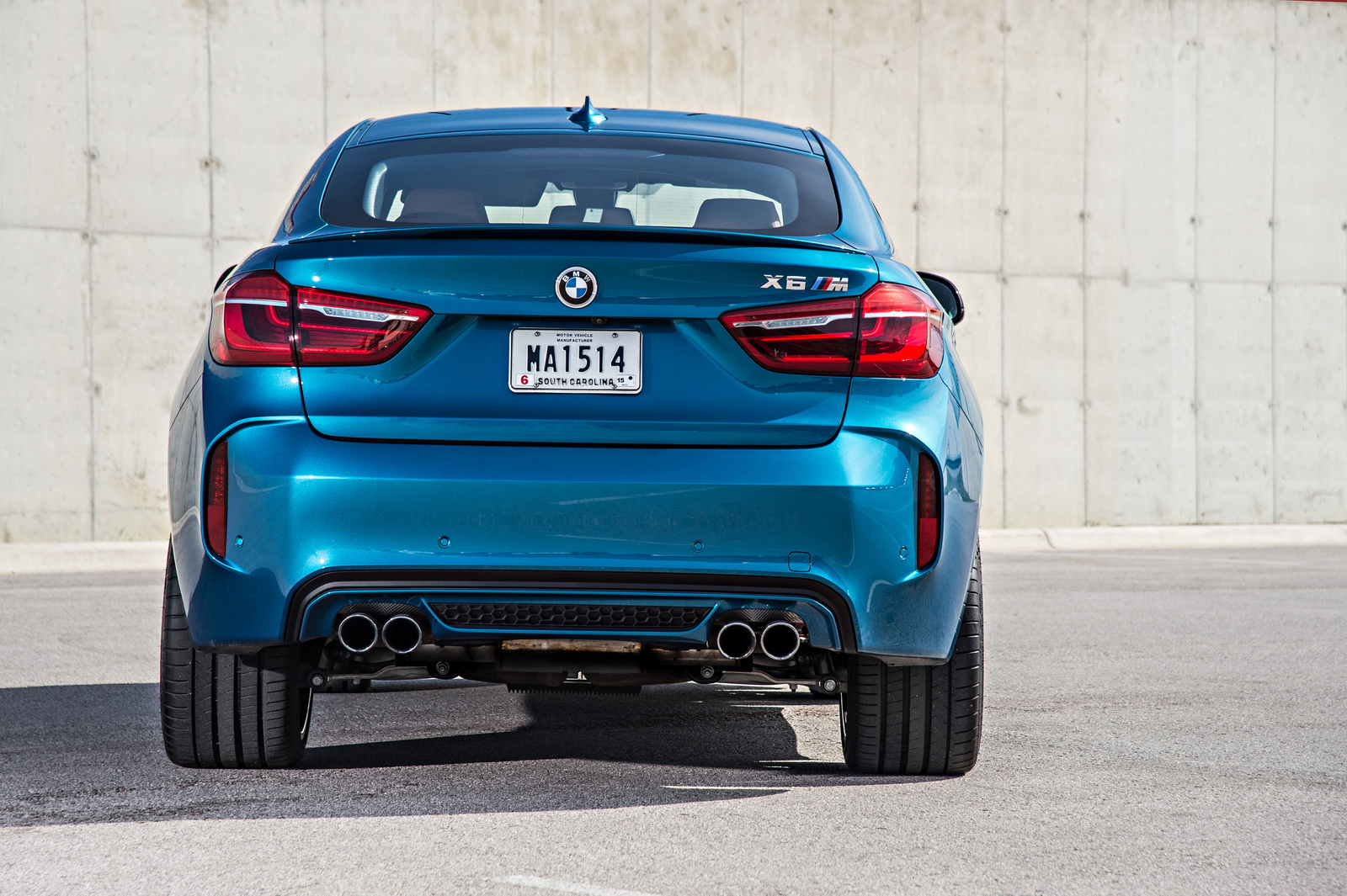 2015-BMW-X6M-97