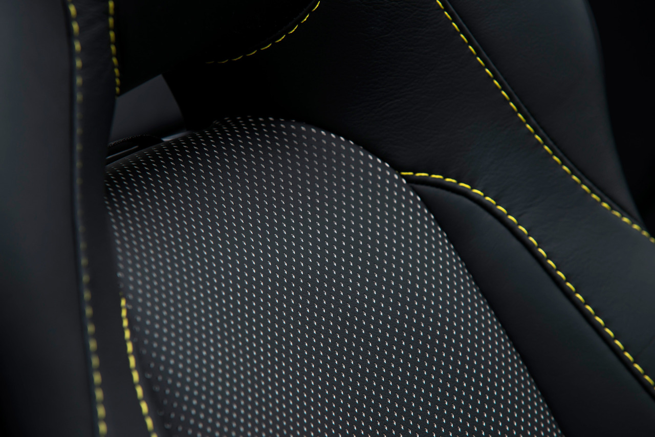 aston-martin-vanquish-works-60-aniversario-12