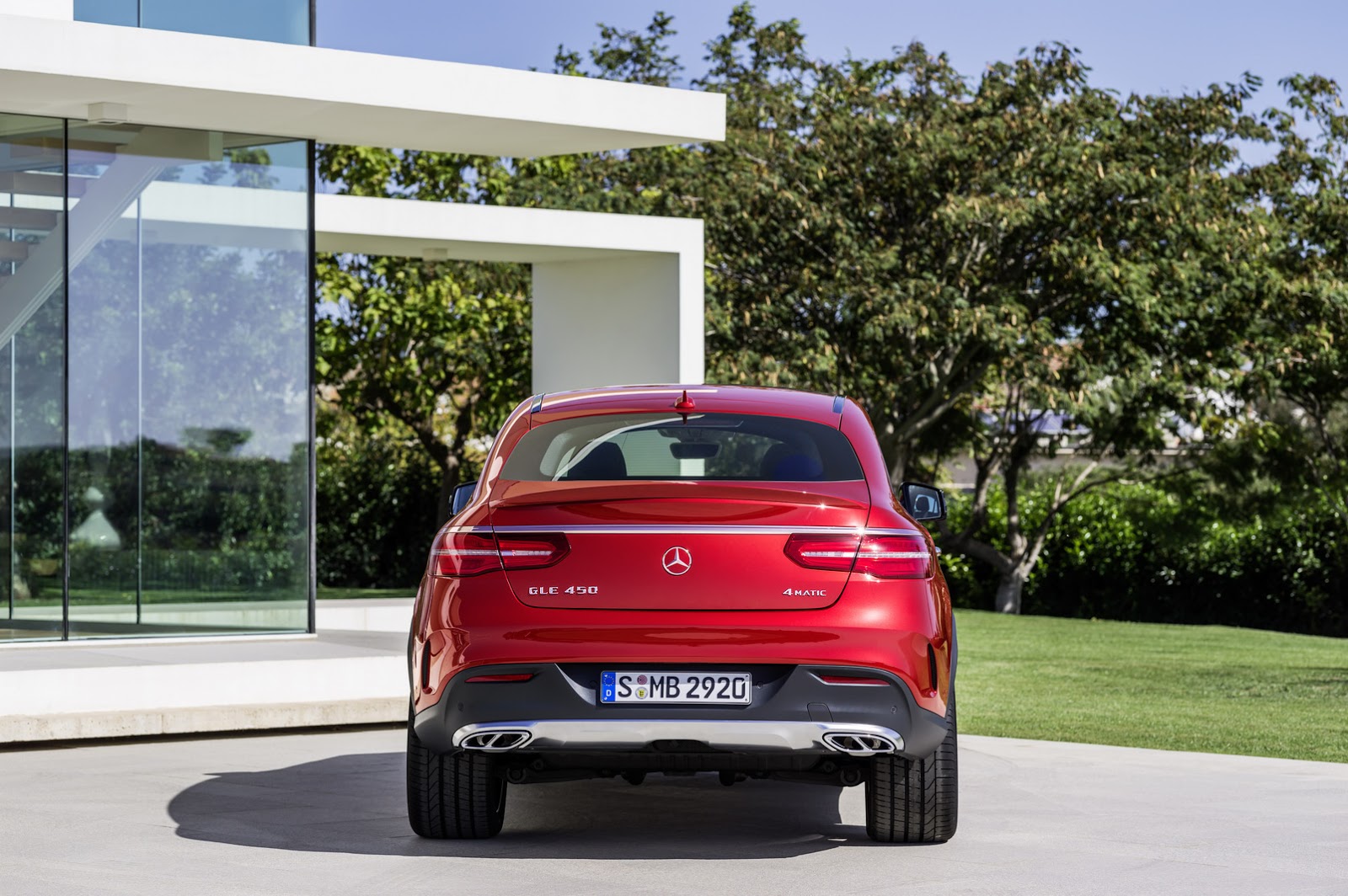 2016-Mercedes-Benz-GLE-Coupe-15