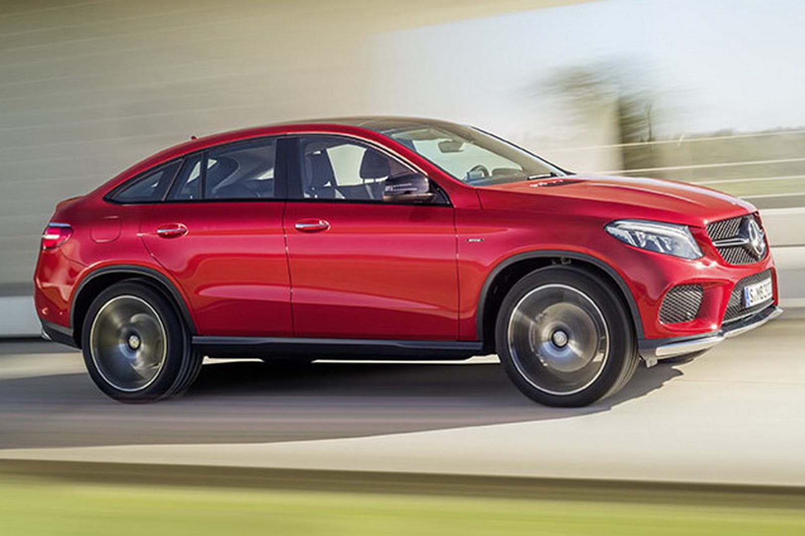 2016-Mercedes-Benz-GLE-Coupe-24