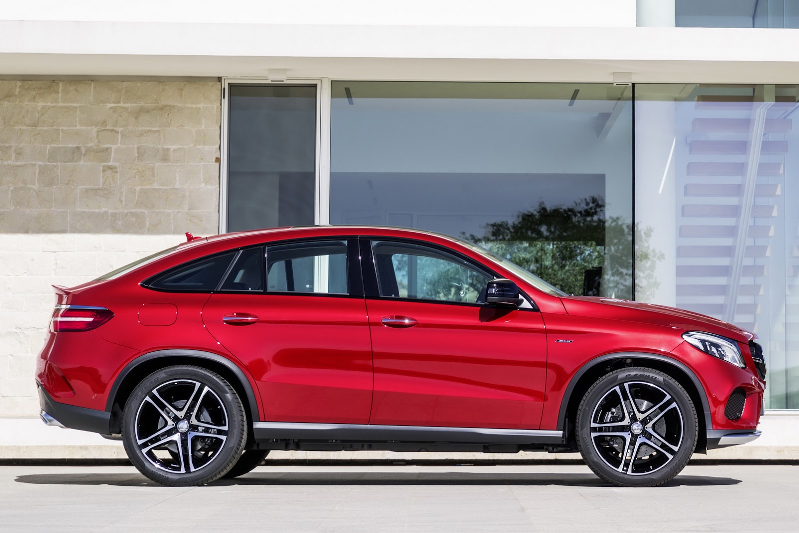 2016-Mercedes-Benz-GLE-Coupe-29