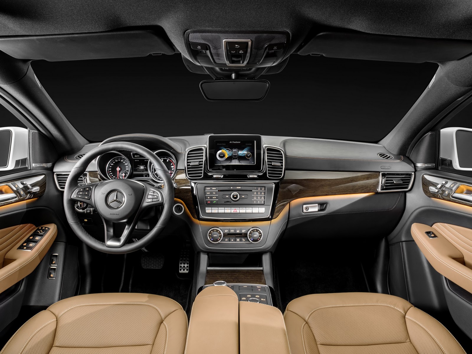 2016-Mercedes-Benz-GLE-Coupe-41