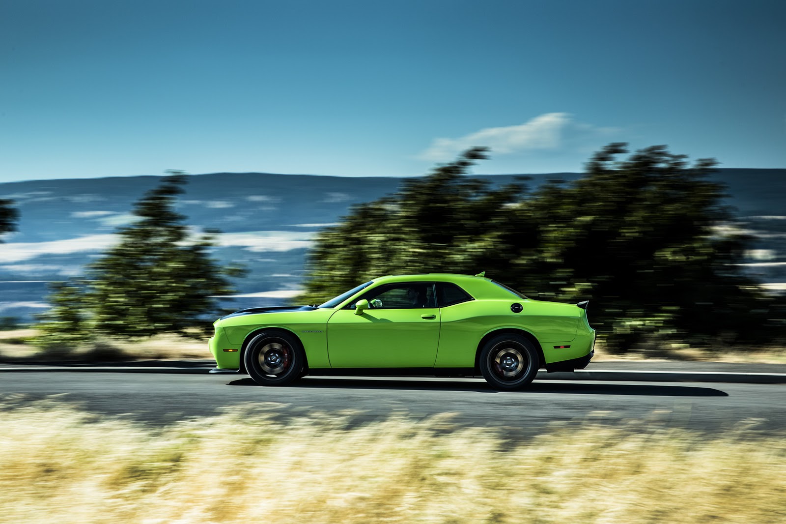 2015-Dodge-Challenger-17