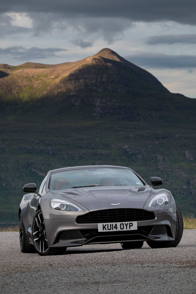 Vanquish-in-Tungsten-Silver_8-682x1024