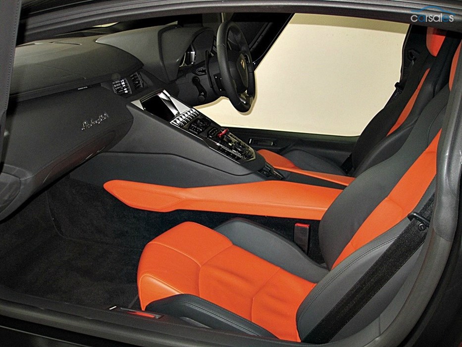 lamborghini-aventador-haloween-5