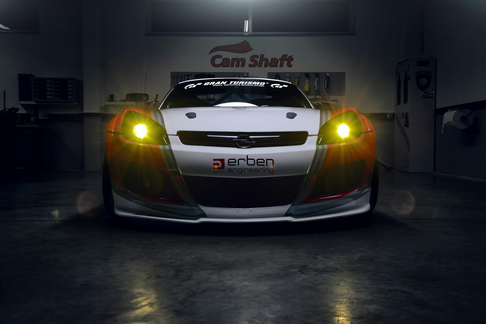 Madchen-Motoren-Opel-GT-3