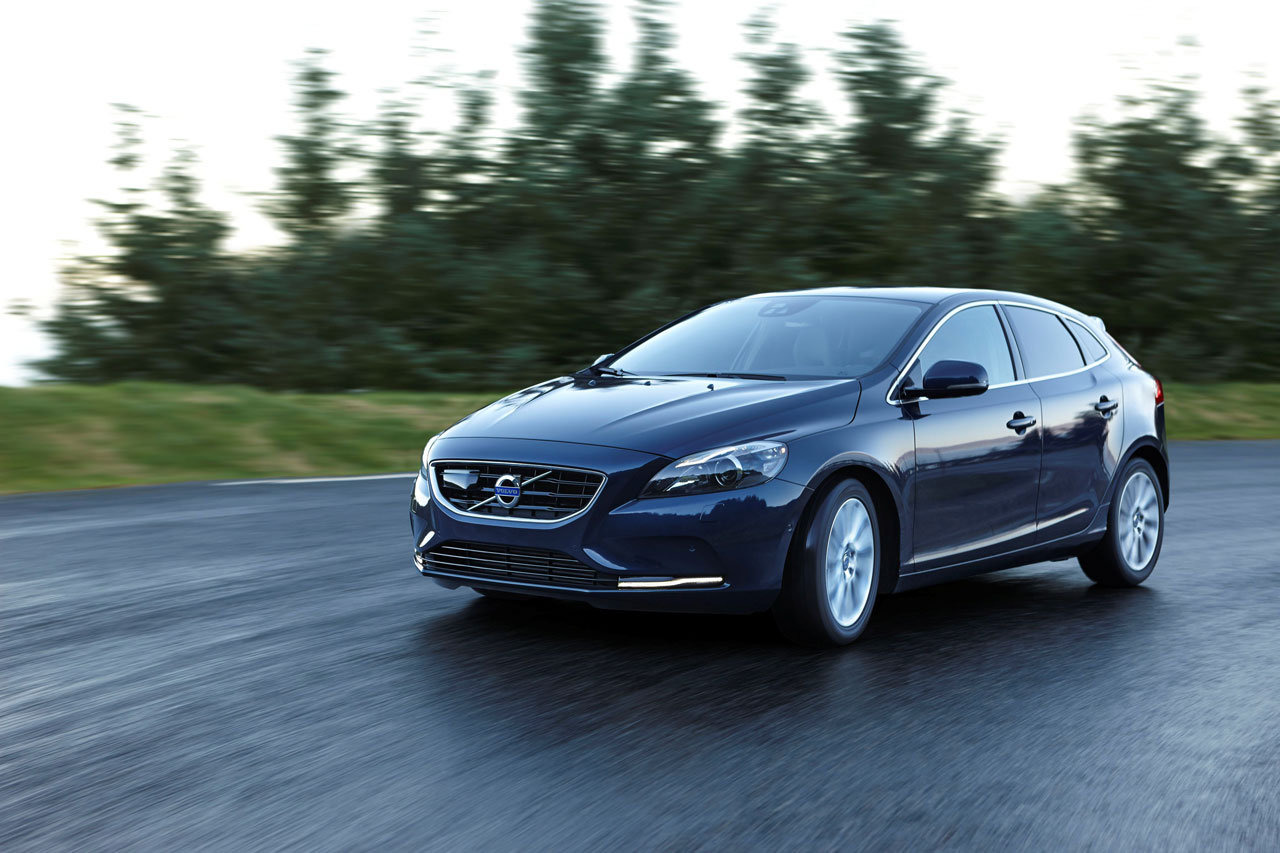 volvo-v40-d4-drive-e-1-1