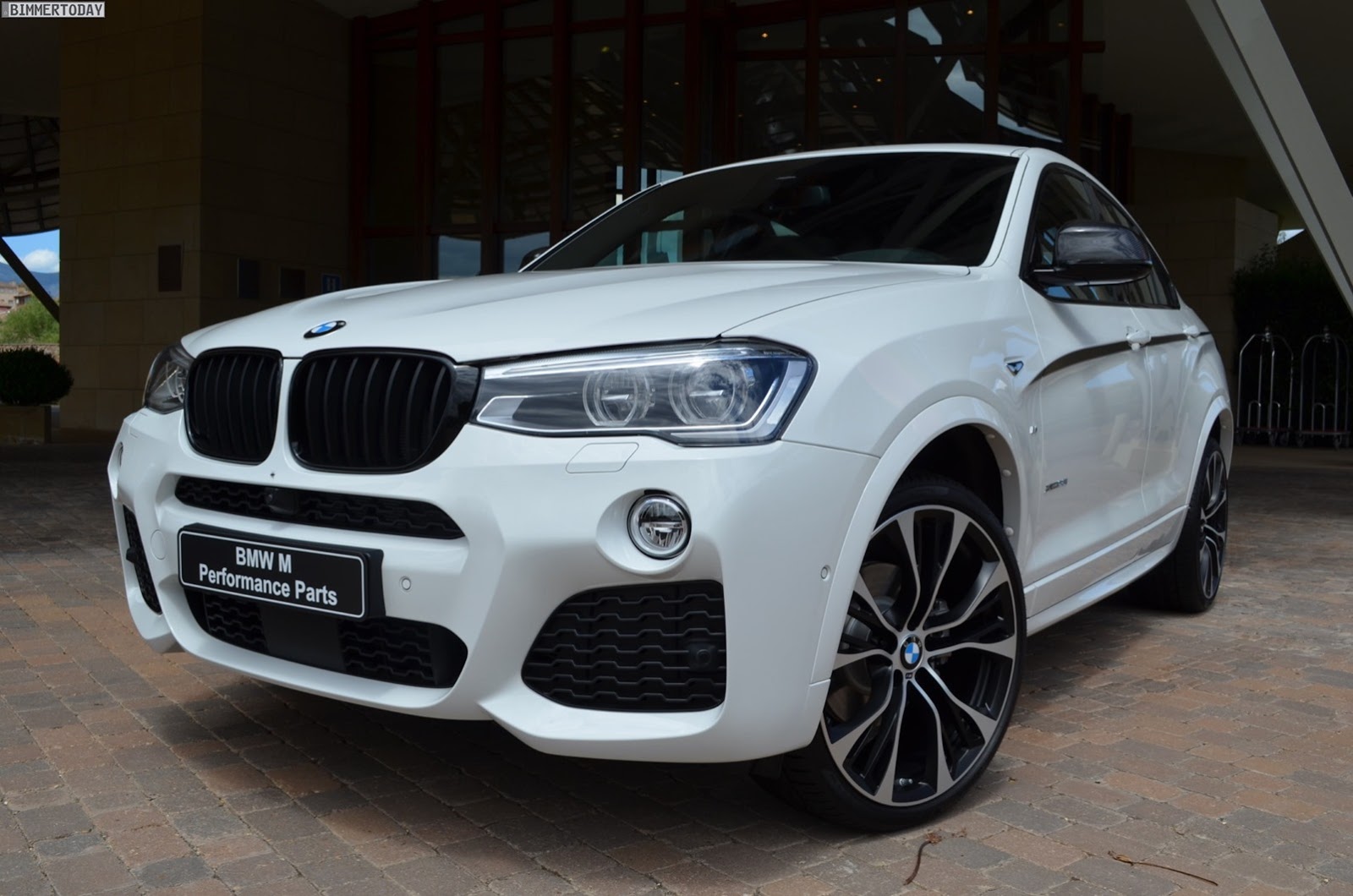 BMW-X4-M-Performance-Parts-1[2]