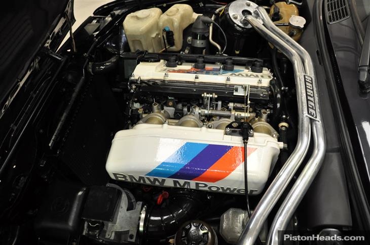 BMW-M3-E30-EVO-II-12[2]