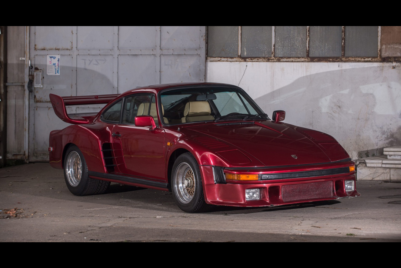 Porsche-935-Street-1