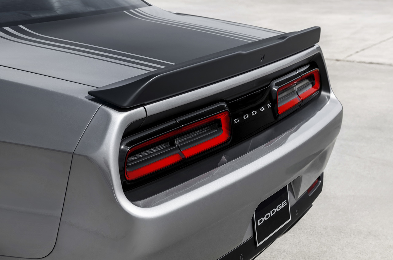 2015 Dodge Challenger 392 HEMI® Scat Pack Shaker