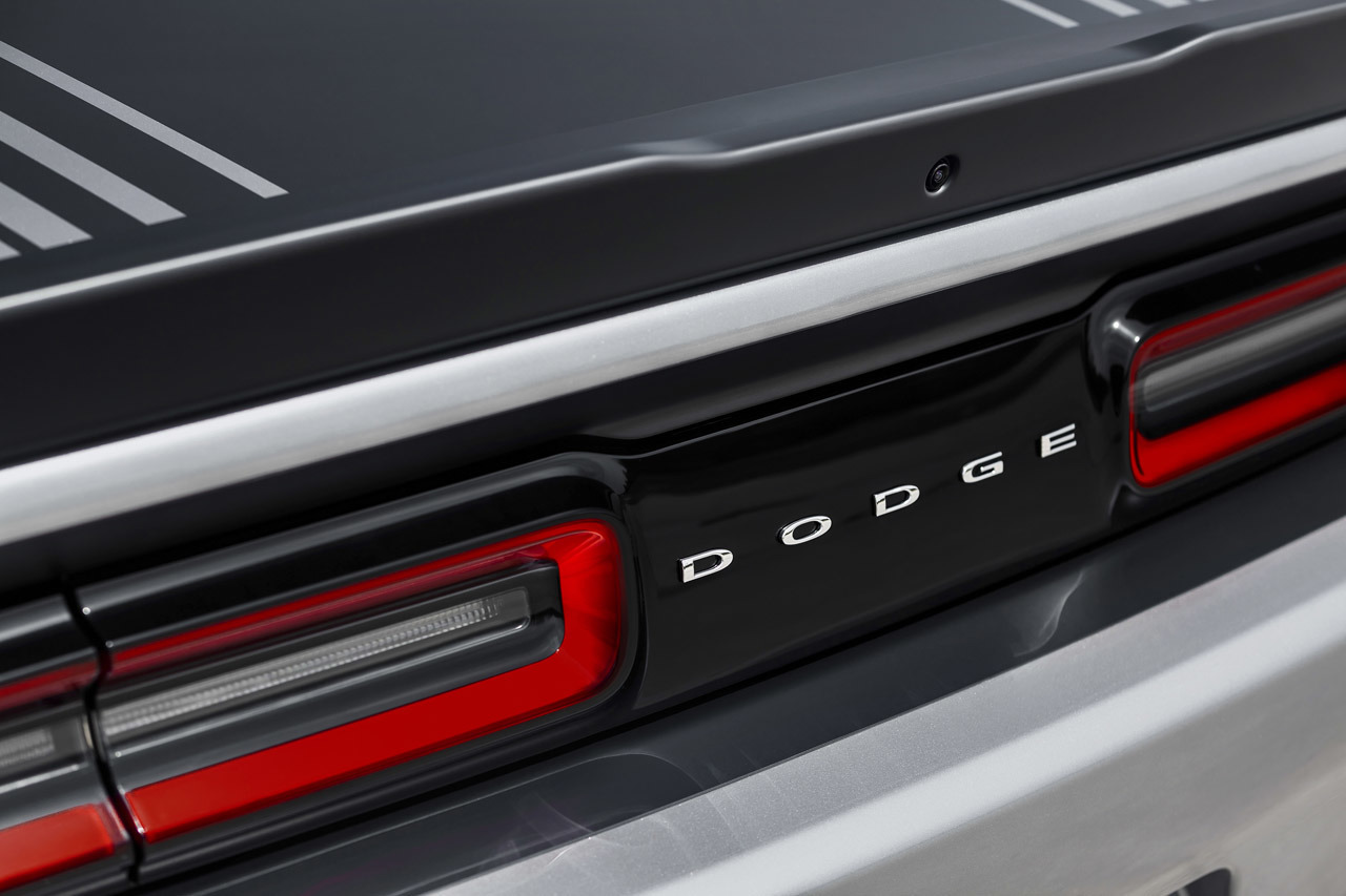 2015 Dodge Challenger 392 HEMI® Scat Pack Shaker