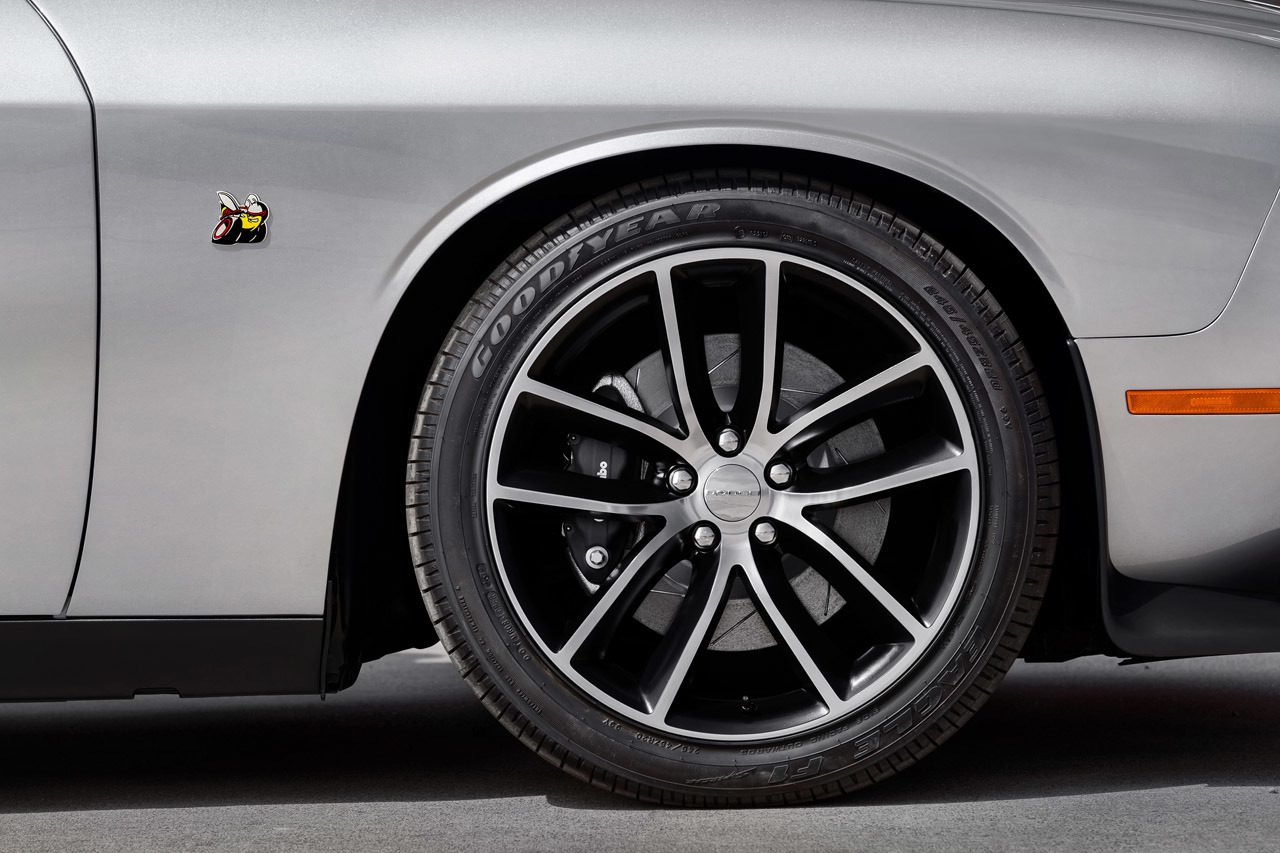 2015 Dodge Challenger 392 HEMI® Scat Pack Shaker