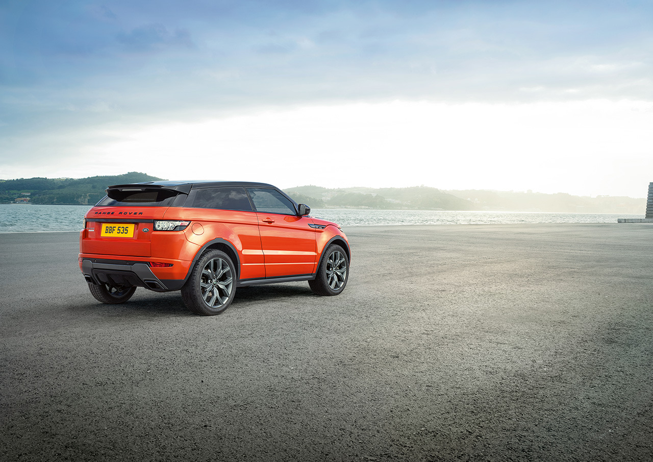 range-rover-evoque-autobiography-dynamic-01