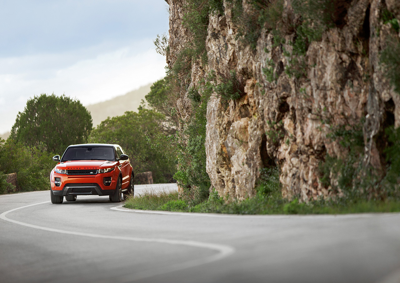 range-rover-evoque-autobiography-dynamic-06
