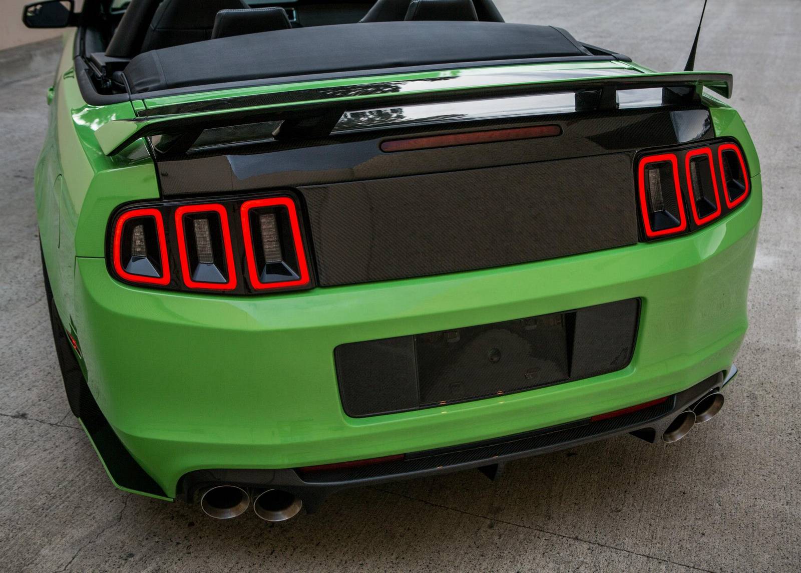 ford-mustang-convertible-8