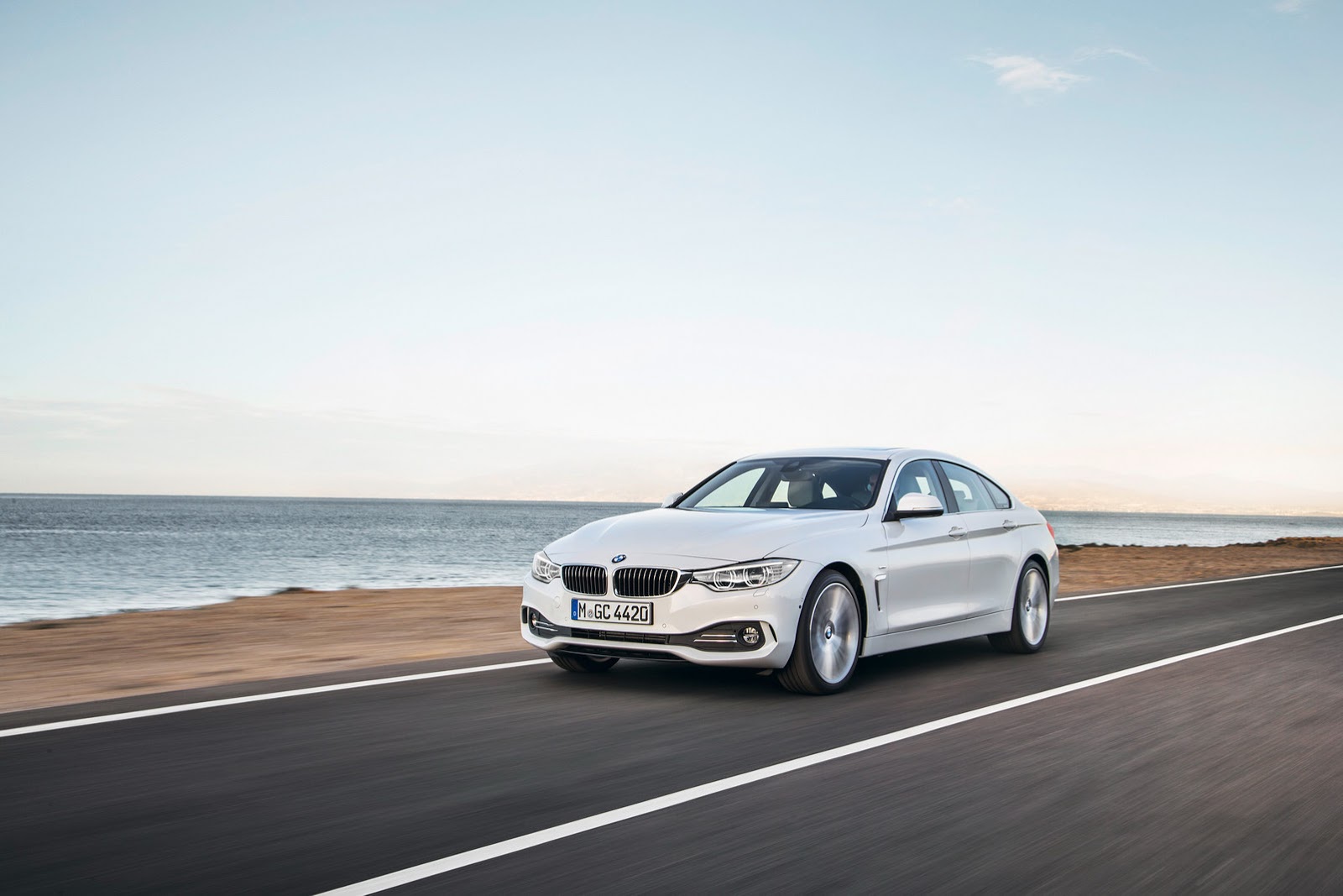 2015-bmw-4-series-gran-coupe-36