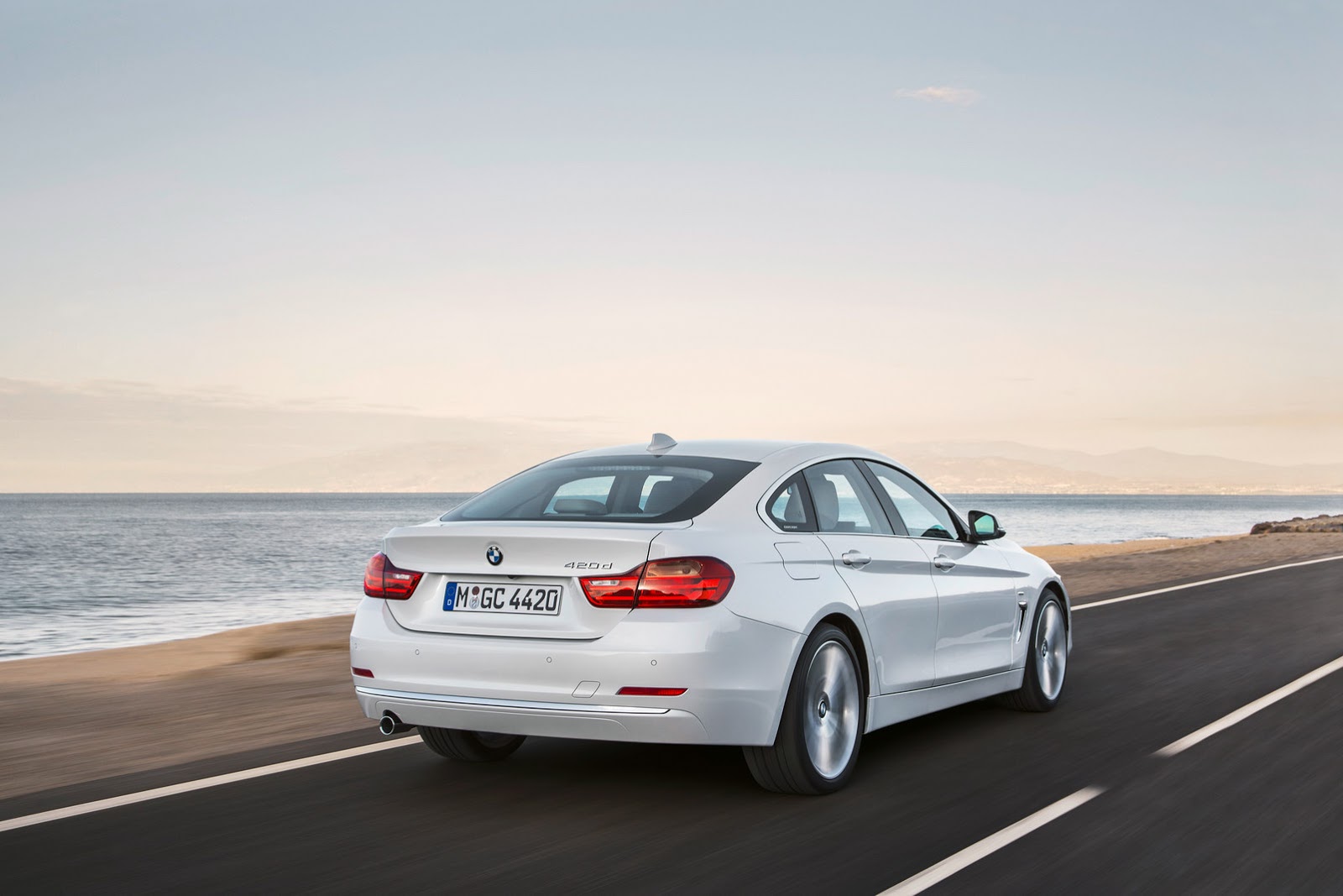 2015-bmw-4-series-gran-coupe-38
