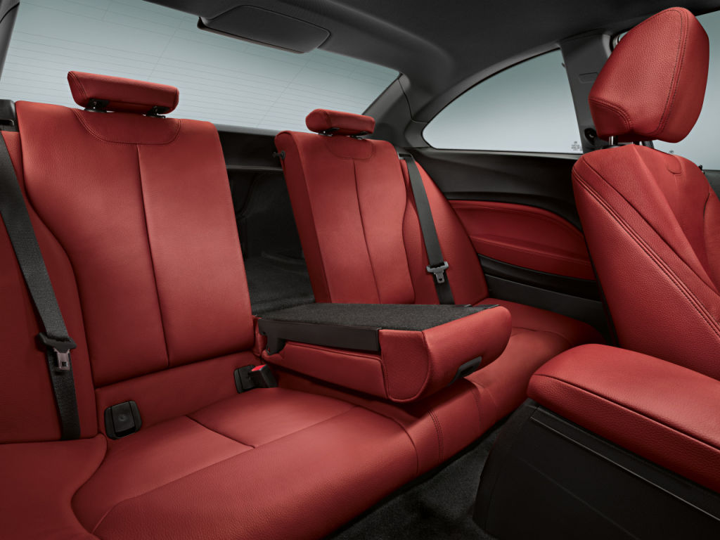 bmw-serie-2-coupe-interior-01-1024x768
