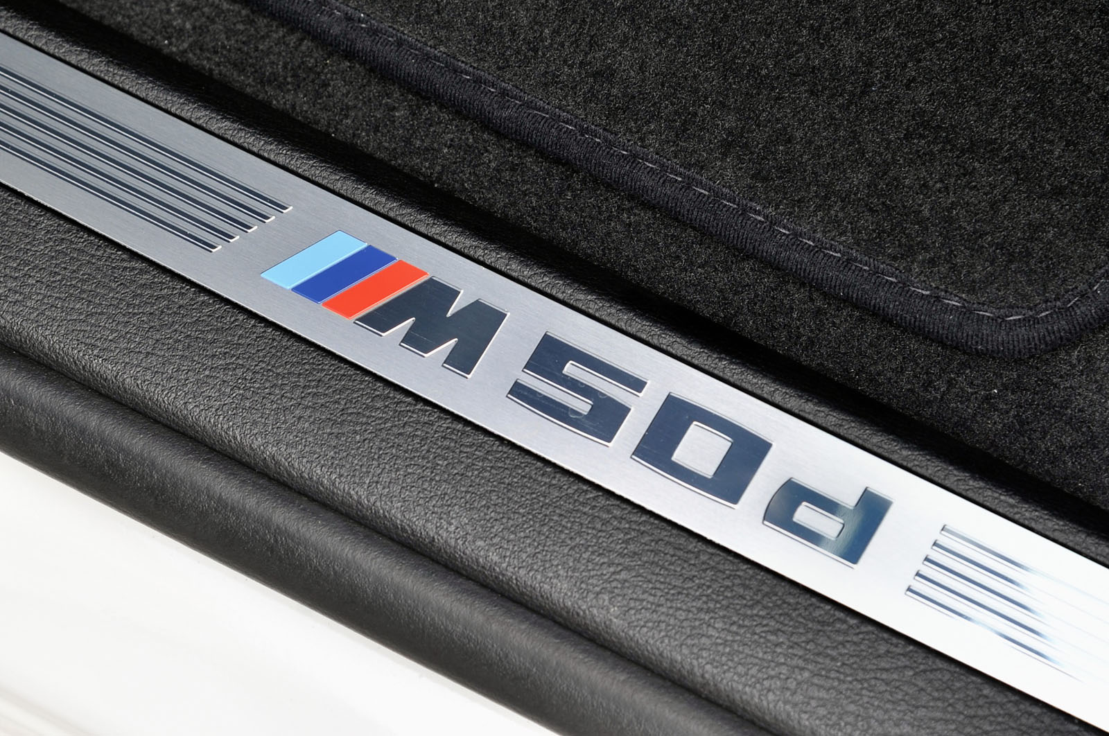 bmw-x5-m50d-16