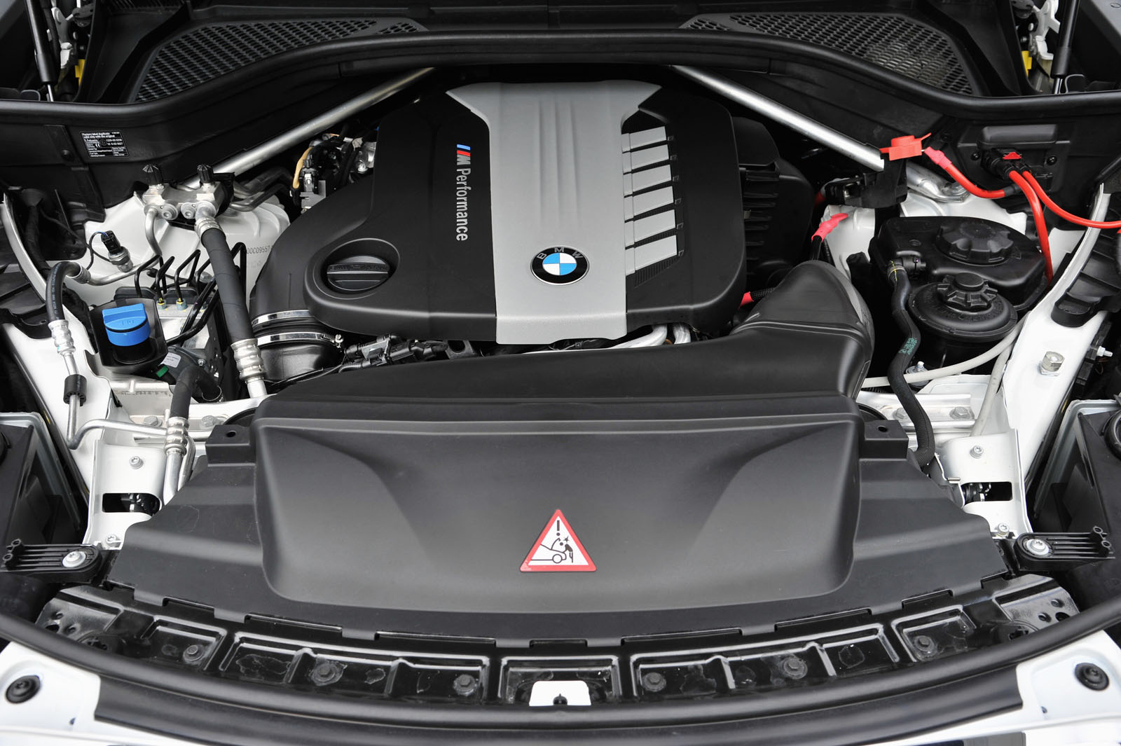 bmw-x5-m50d-24
