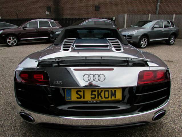 audi-r8-v10-elton-john-2