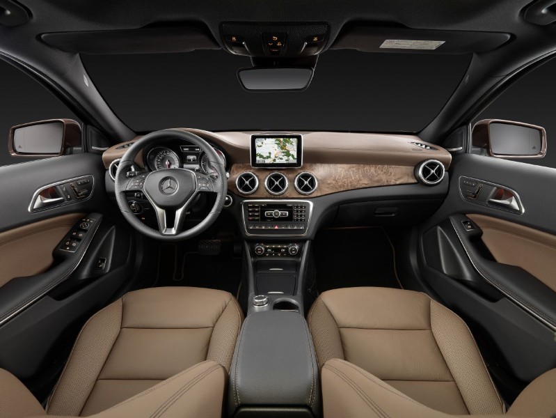 salon-de-frankfurt-2013-mercedes-benz-gla-datos-e-imagenes-201314089_11