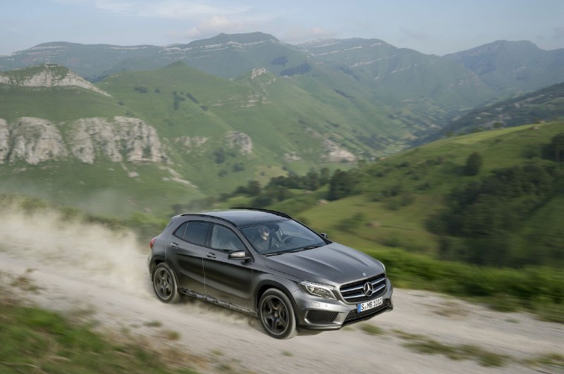 salon-de-frankfurt-2013-mercedes-benz-gla-datos-e-imagenes-201314089_21