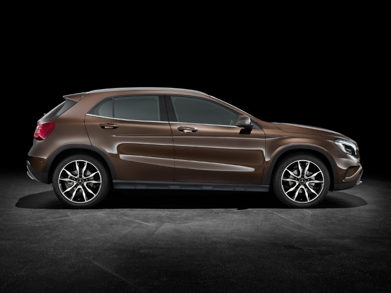 salon-de-frankfurt-2013-mercedes-benz-gla-datos-e-imagenes-201314089_3