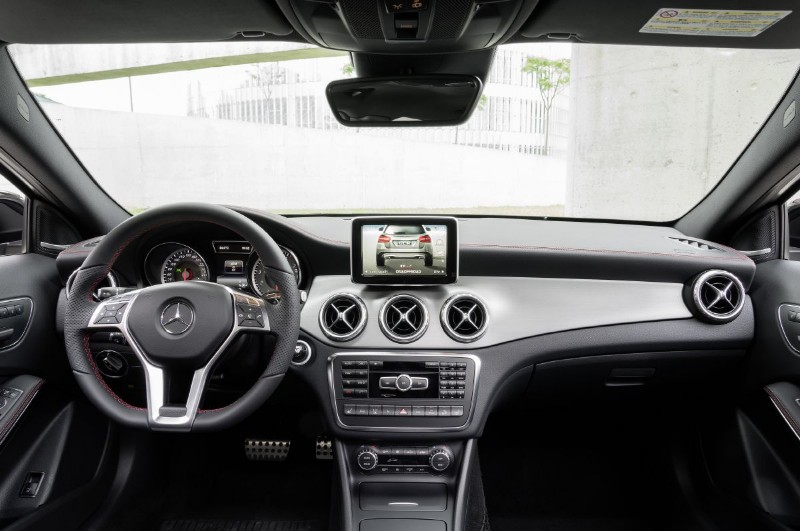 salon-de-frankfurt-2013-mercedes-benz-gla-datos-e-imagenes-201314089_33