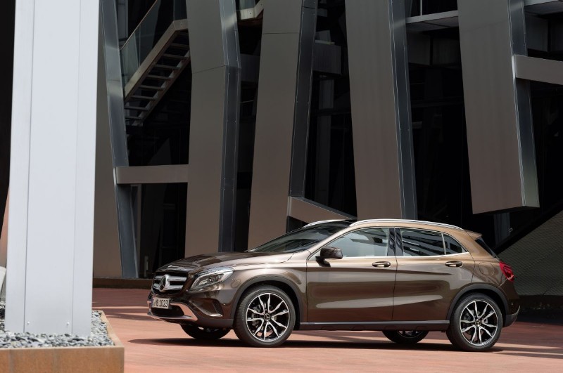 salon-de-frankfurt-2013-mercedes-benz-gla-datos-e-imagenes-201314089_44