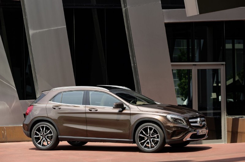 salon-de-frankfurt-2013-mercedes-benz-gla-datos-e-imagenes-201314089_46