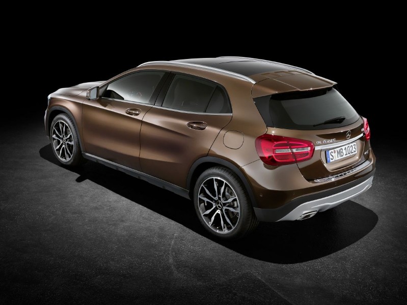 salon-de-frankfurt-2013-mercedes-benz-gla-datos-e-imagenes-201314089_6