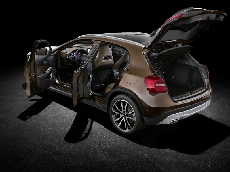 salon-de-frankfurt-2013-mercedes-benz-gla-datos-e-imagenes-201314089_8
