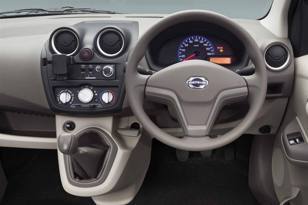 datsun-go-14