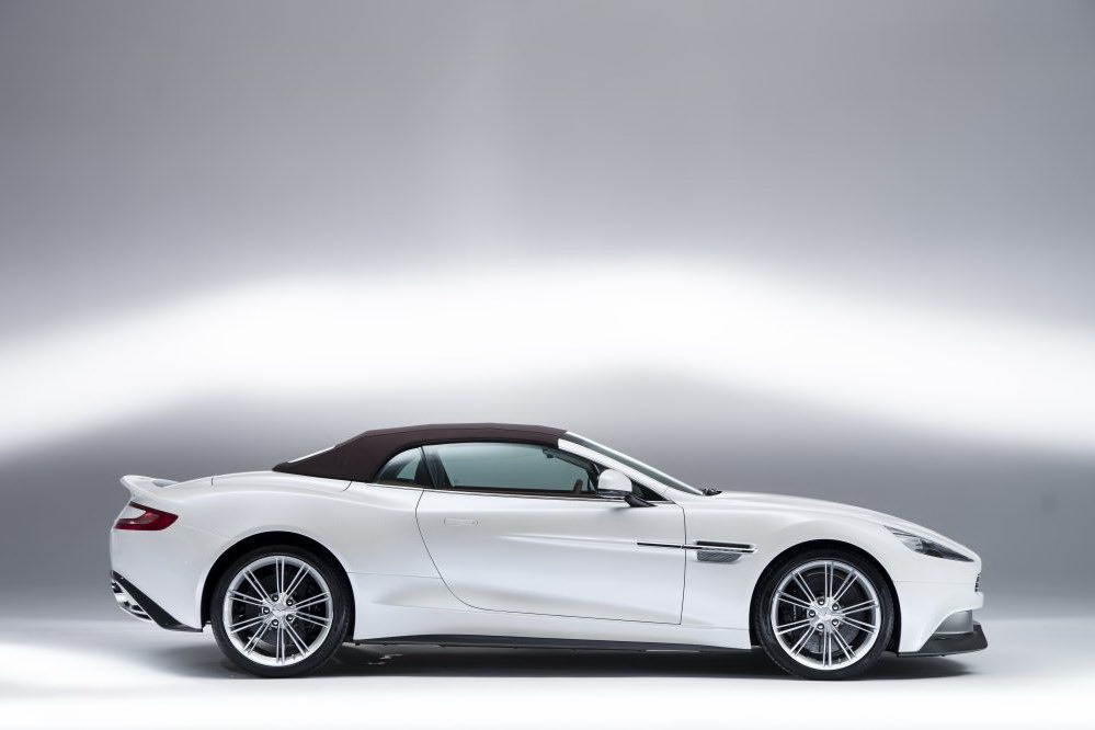 new-aston-martin-vanquish-volante-1015