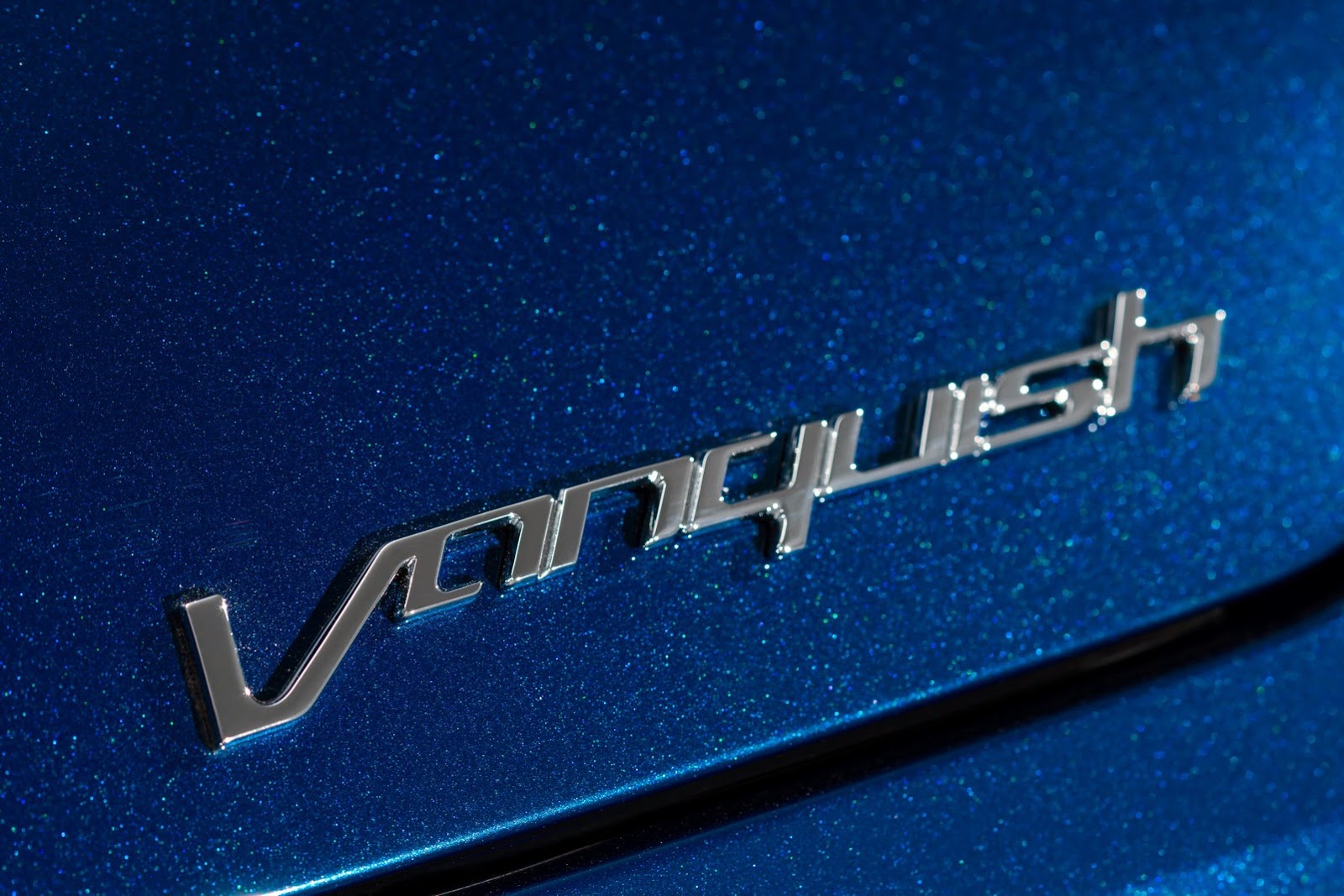 new-aston-martin-vanquish-volante-102