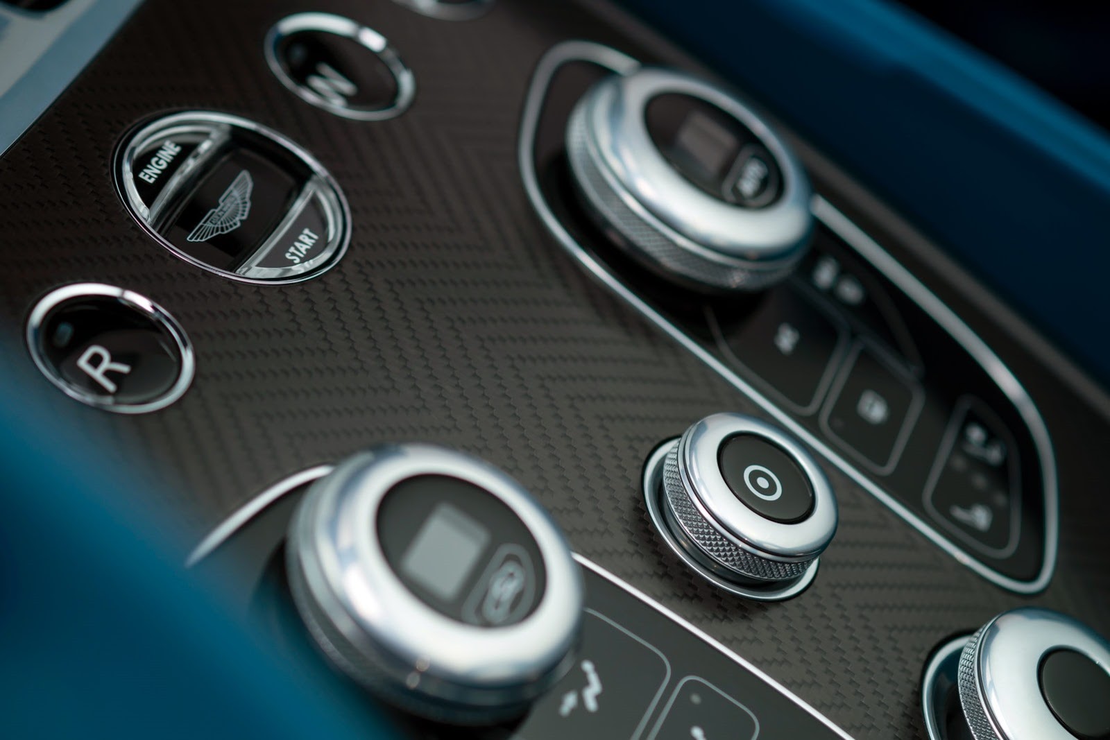 new-aston-martin-vanquish-volante-112