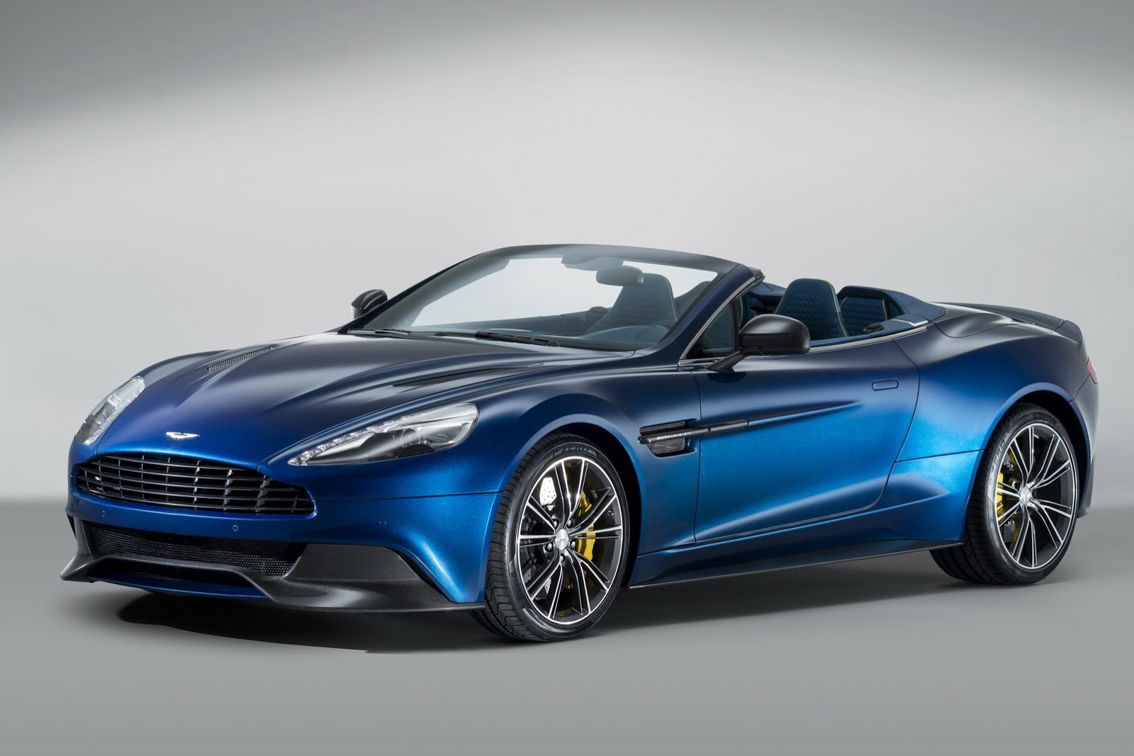 new-aston-martin-vanquish-volante-12