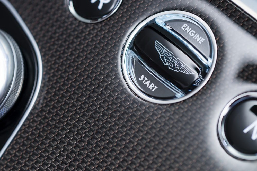 new-aston-martin-vanquish-volante-1615