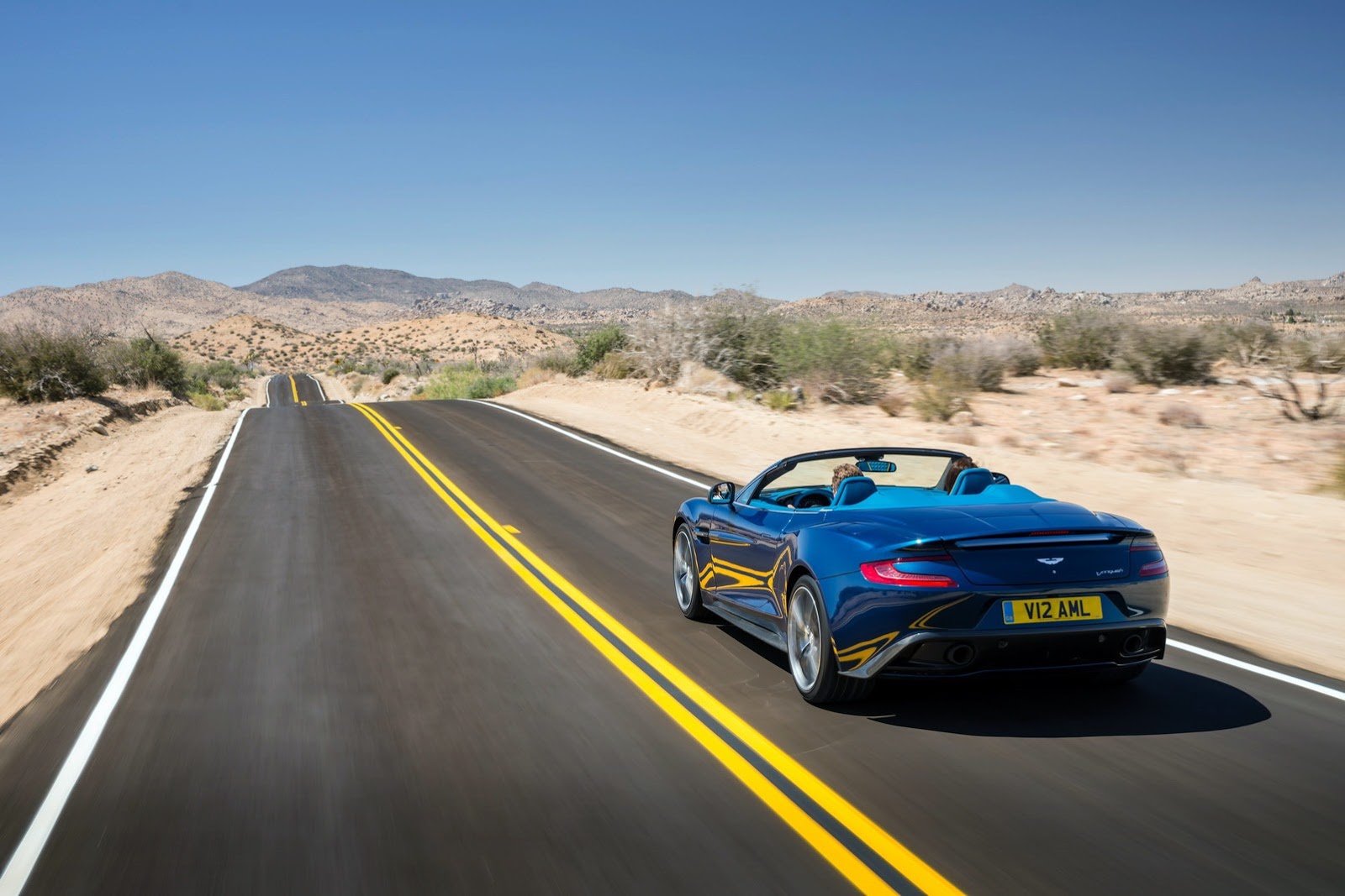 new-aston-martin-vanquish-volante-192